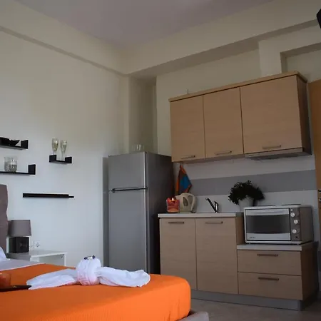 Апартаменты Studio Holiday Каламата